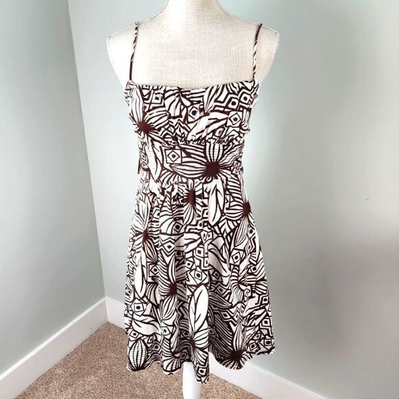 B SMART WOMEN'S SPAGETTI STRAP FIT AND FLARE TIE BACK LINED DRESS SIZE 7/8 - Picture 1 of 7